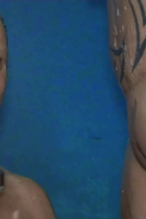 Under the shower with Jill Summer & Lea Tabulos - Backstage: This is how Uschi Haller works