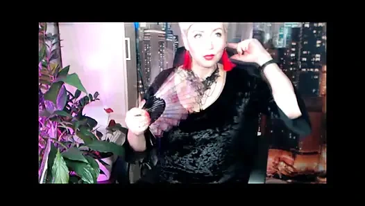 Ibu tiriku adalah pelacur webcamku! Tarian paling immodest, memek close-up, dan masturbasi jujur cewek jalang dalam format 45+!