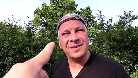 Siyah Canavar Yarak Parkta Iki Islak Sürtüğü Parçalıyor