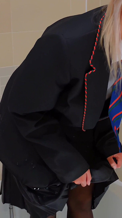 Banho de uniforme com Lily