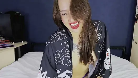 Gadis cantik dengan memek berbulu lagi asik ngentot wajah dan kontolmu