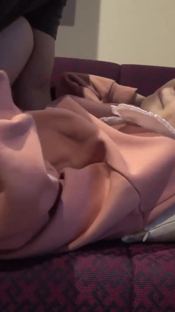 Des filles innocentes qui ne savent rien. 5 | Clip 3