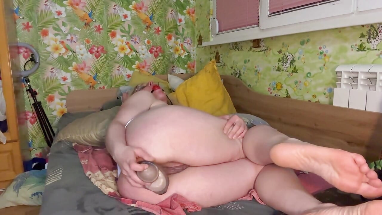 Sexy mieterin zahlt miete mit ihrem arsch