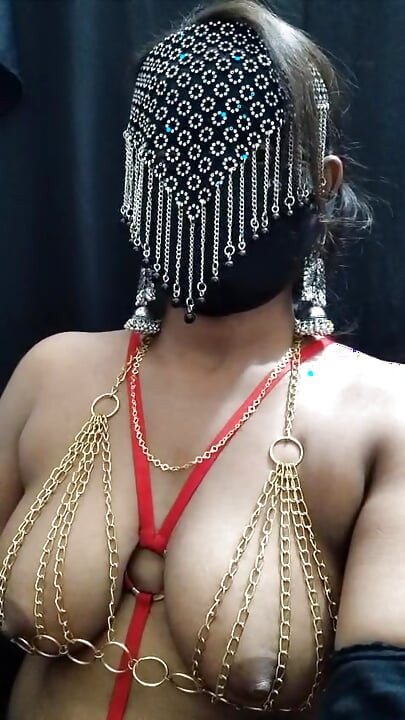 Quente gira sonam singh