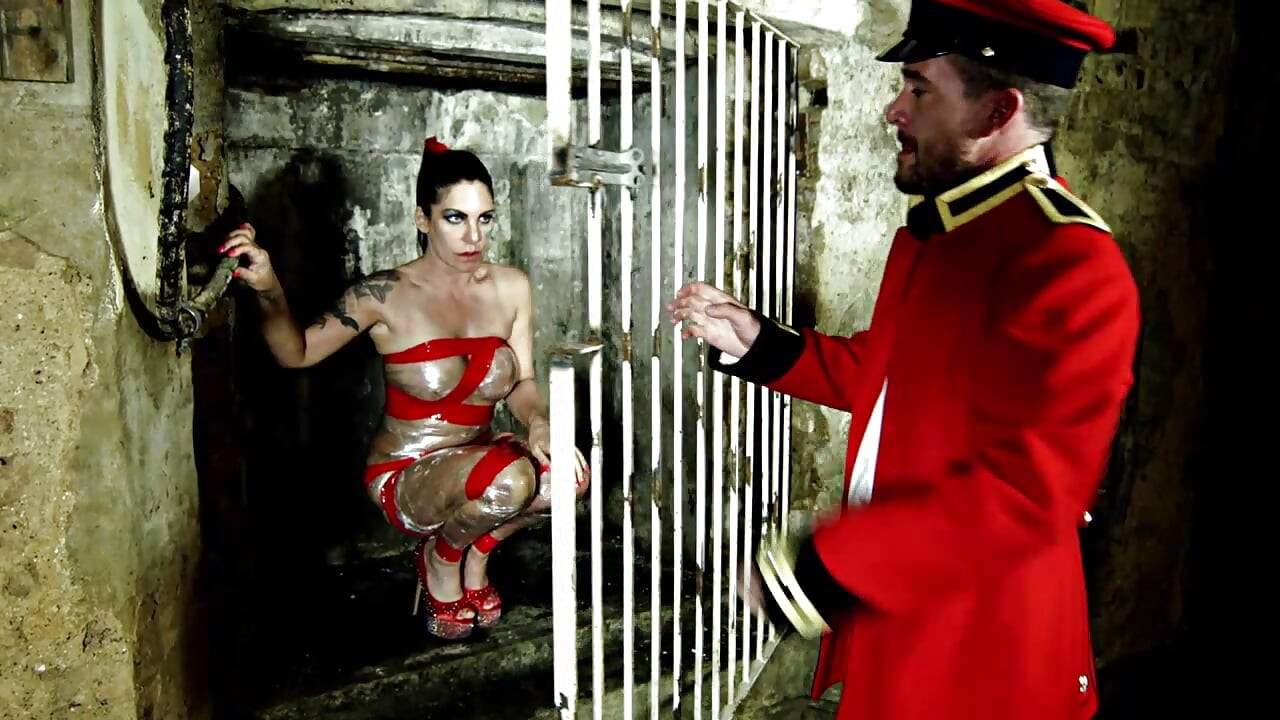 Yakalandı - Daisy Rock ile tam porno film