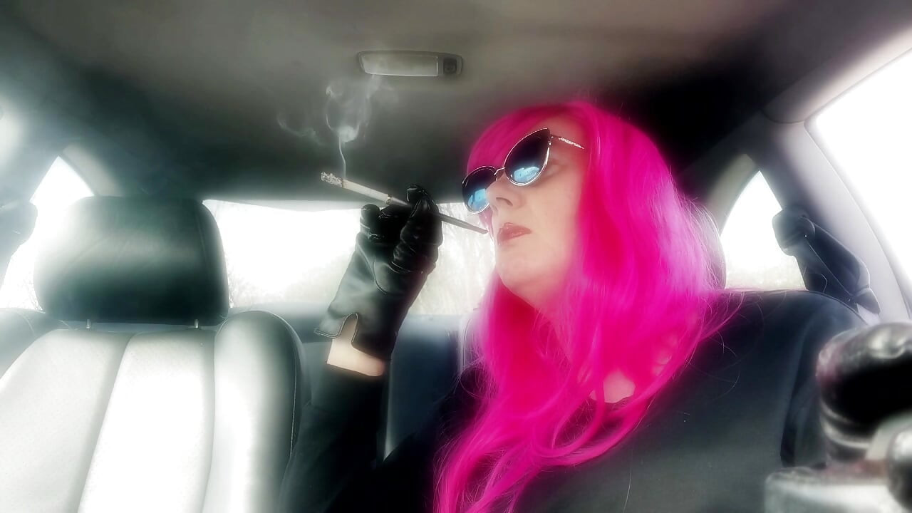 I WAIT FOR YOU --- LONG CIGARETTE SMOKNG IN A HOLDER