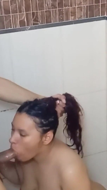 Blowjobs in the bathroom | Clip 1