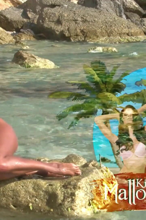 To please her lover she must send him a nice good and hot video while she was on holiday