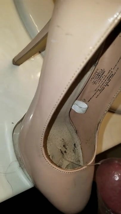 Cum on heels
