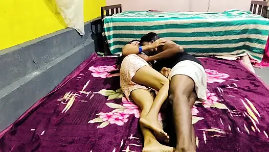 Hintli eski ateşli evli kadın cesur Hintli çiftin özel gece hikayesi - viral hd
