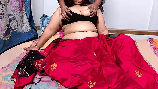 Wanita seksi bengali dengan kain sree ini menelpon pacarnya dan bilang cepat datang, nggak ada orang di rumahku.