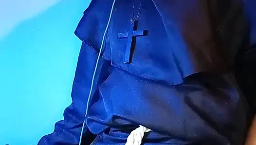 Kilise töreni sonrası edepsiz rahip orgazmı