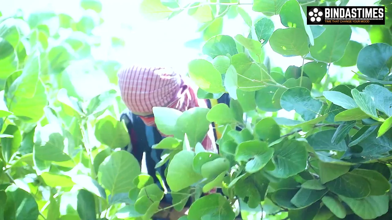 Threesome With Desi Chor And Multiple Cumshots (Hindi Audio)