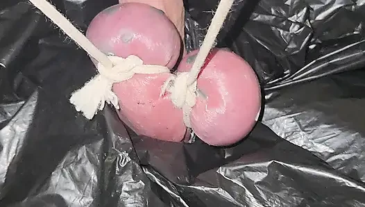CBT gadis cantik dibungkus, ditimbang, dan di waxing