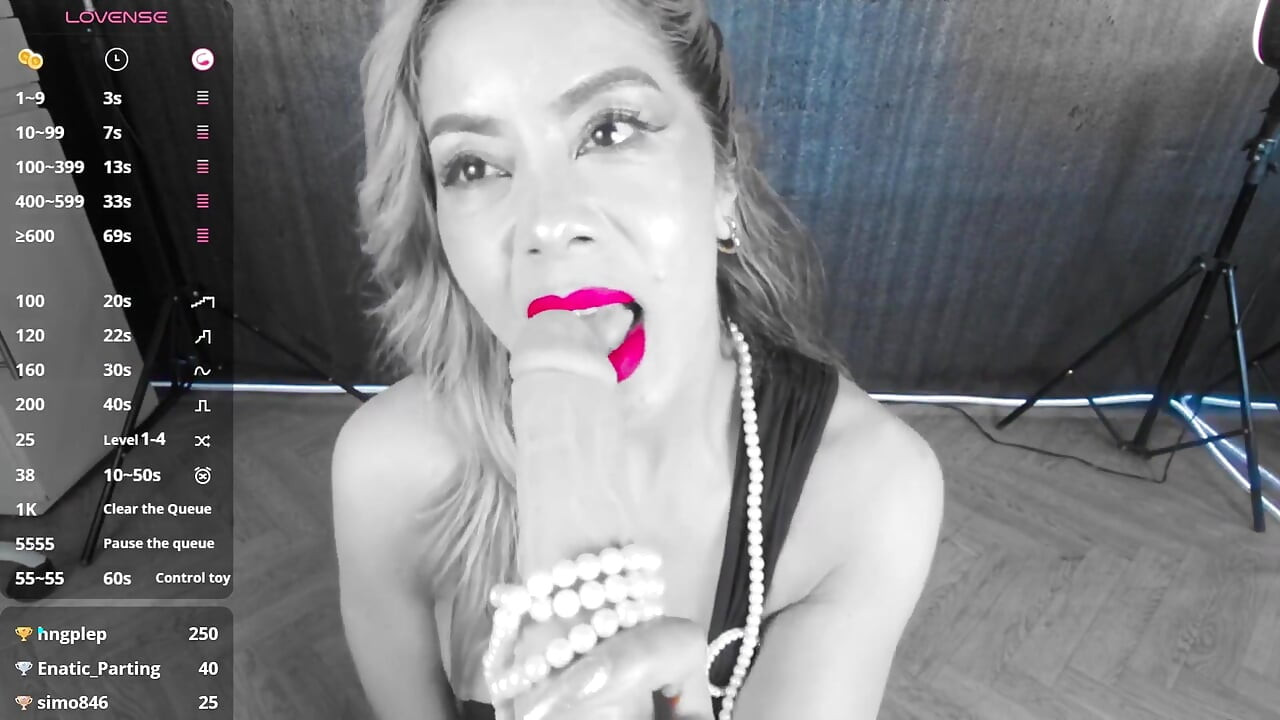 Delicious MILF Fucks with a Big Cock and Her Pearl Necklace!