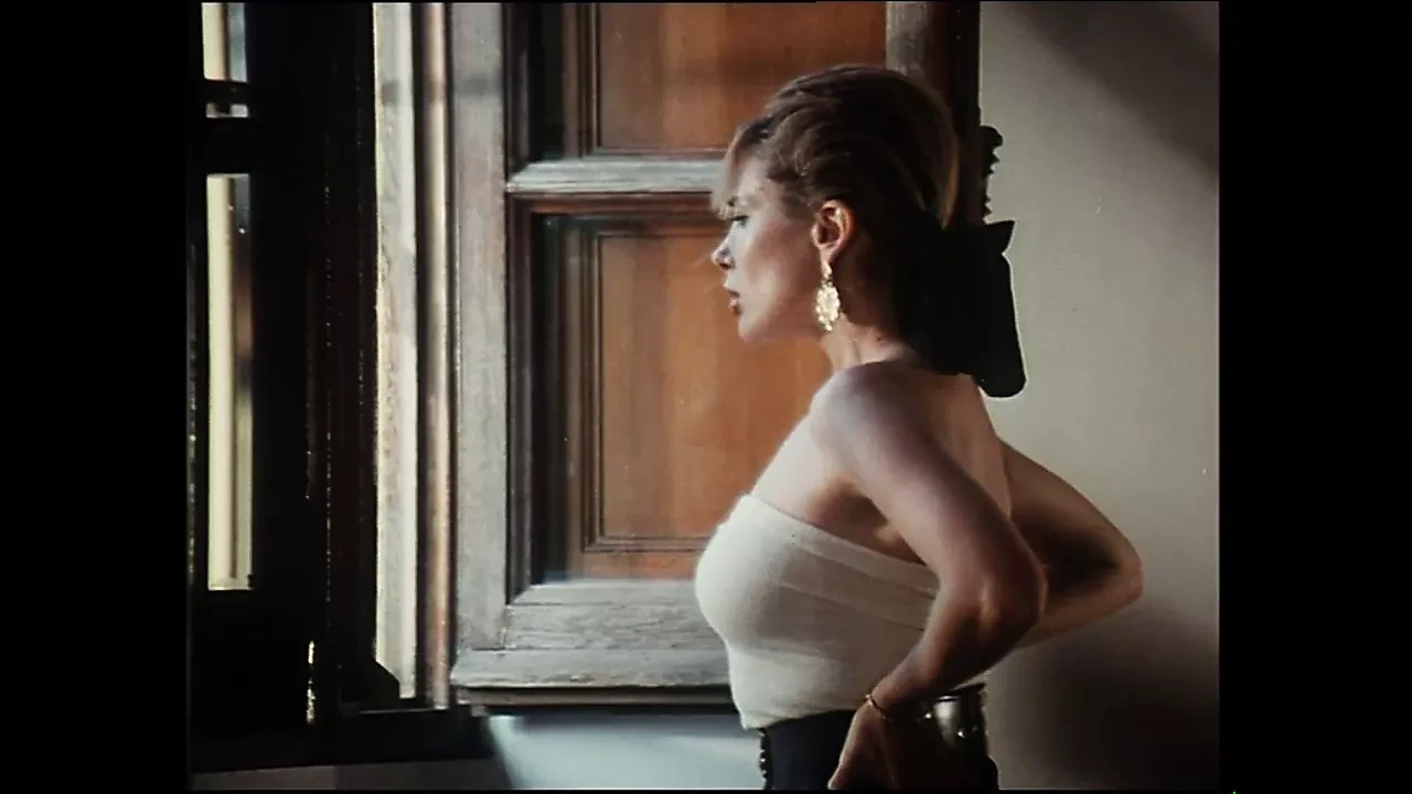 Desiderando Emanuelle（高清版完整原创电影）