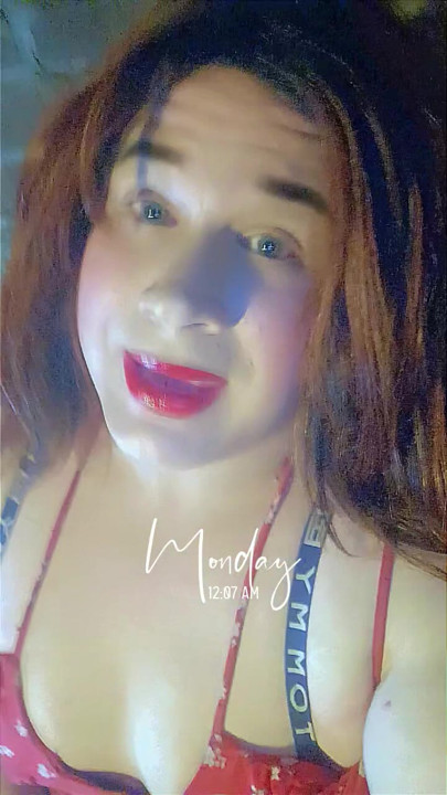 只是一個漂亮的藍眼惡魔