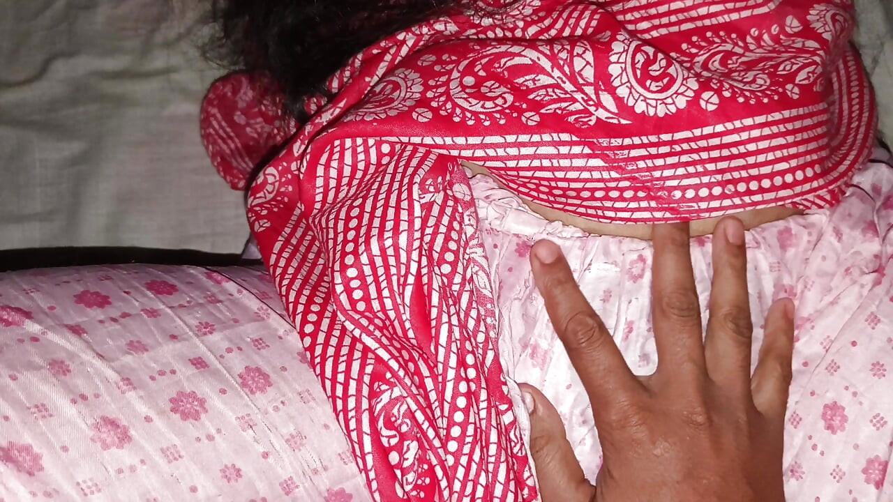 Min ældre stedbror kneppede min 18 år gamle nye jomfrufisse.