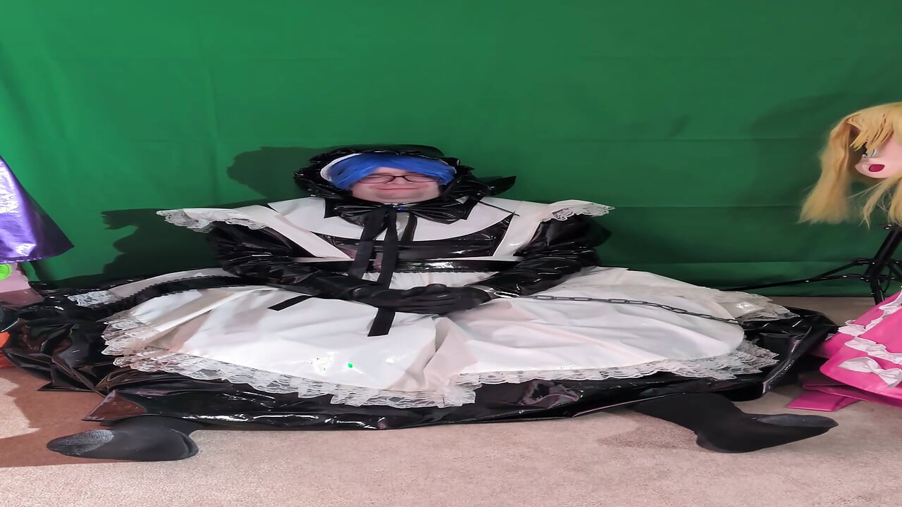 Layered PVC Maid Aoi in a long magic wand vibrator session