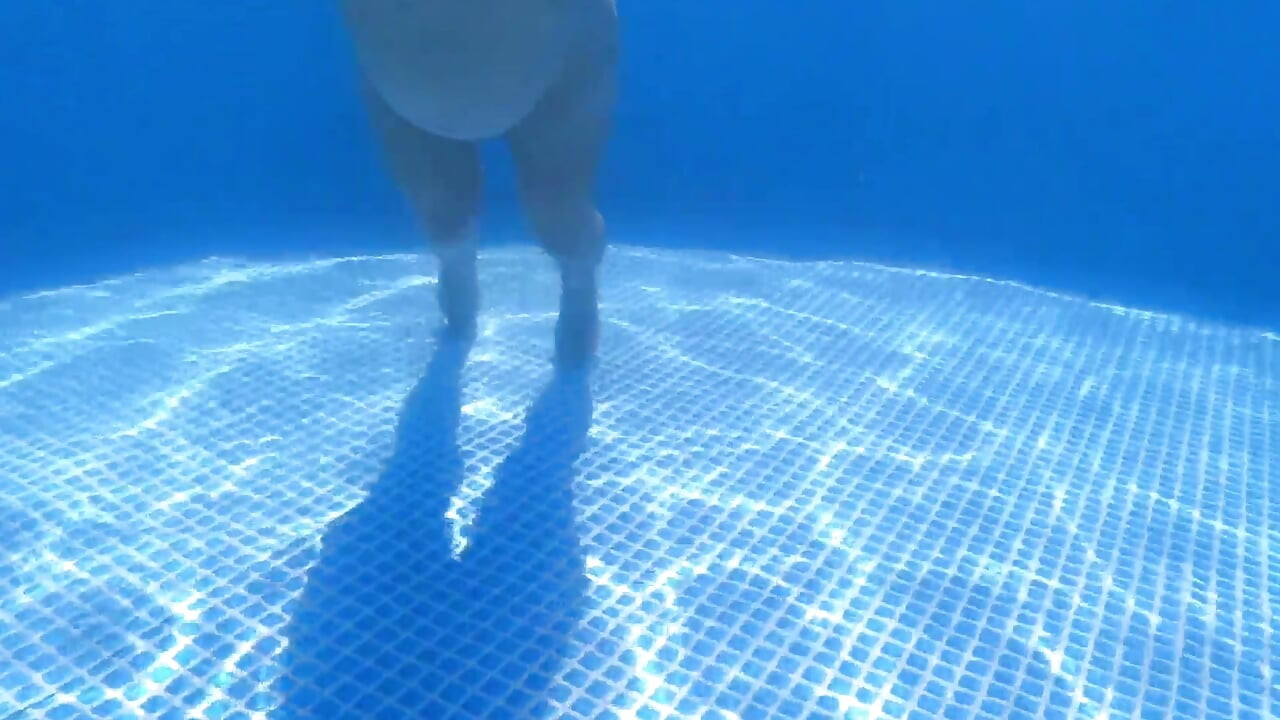 Impregnado en el patio trasero y luego embarazada en la piscina con gran barriga