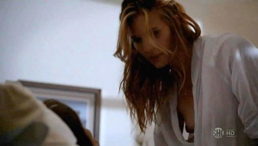 Maggie Grace in topless in Californication su scandalplanet.com