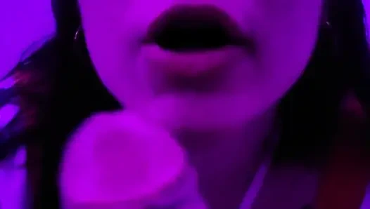 Siswi cantik dherlydoll nyepong kontolku sampai tenggorokan dan dicrot di mulutnya!