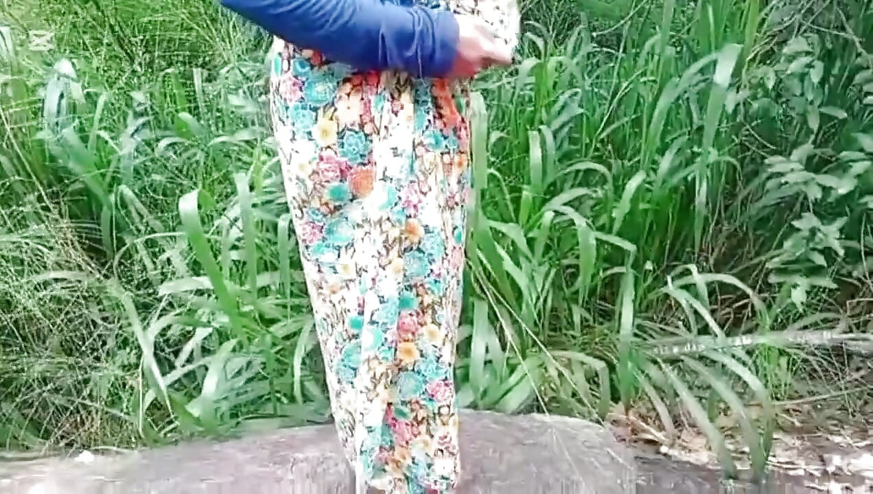 When I Went to the Forest to Cut Wood, a Village Boy Fucked Me.