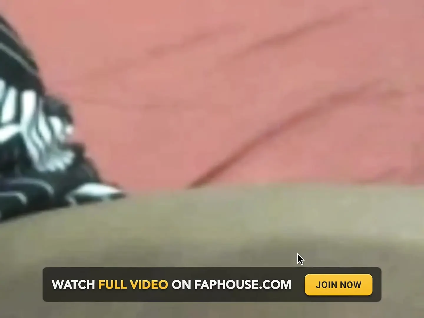 Sharing My Wifes Pussy with Strangers