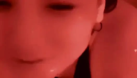 Çok güzel oral seks