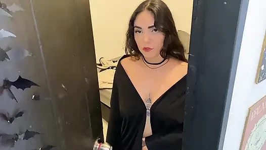 LATIN STEPMOM LETS ME SHARE HER BED! - PORN IN SPANISH