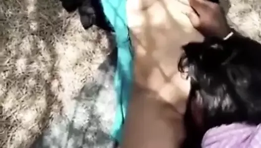 Une fille tamoule sexy se fait lécher la chatte par son amant