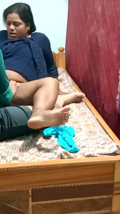 Cute Indian Bhabhi Sangita Hot Sex in Hindi | Clip 1
