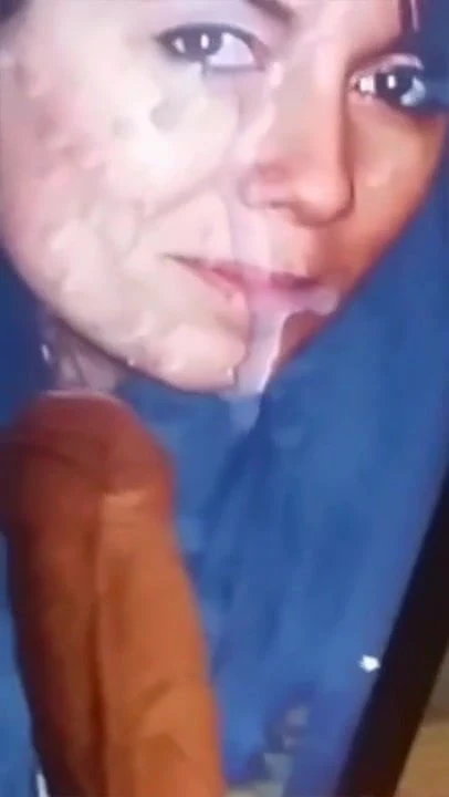 Cumtribute for this sexy bitch.......
