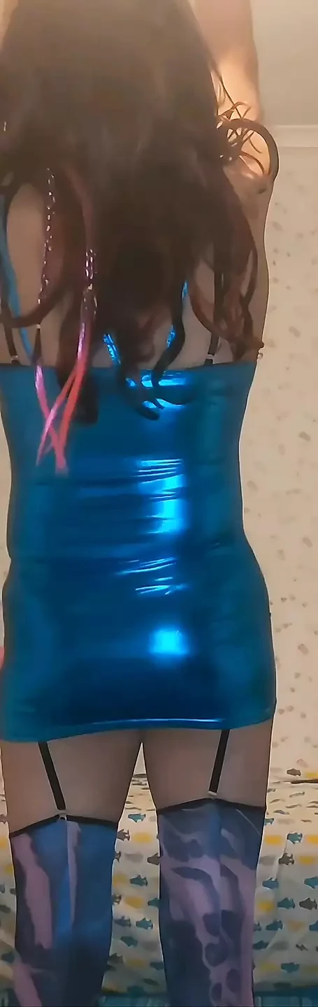 Saya hanya boleh mencapai tanpa tumit saya untuk menukar hehehehehe mentol cahaya saya