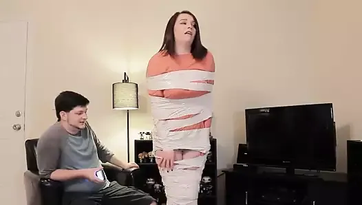 Girlfriend does the stepmummy duct tape challenge
