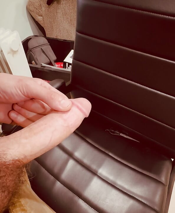 Guy randomly starts leaking and blasting cum out of nowhere