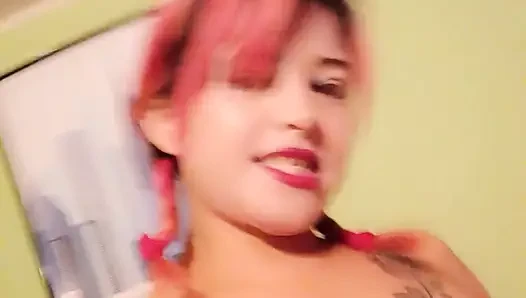 Si cewek hot rambut merah