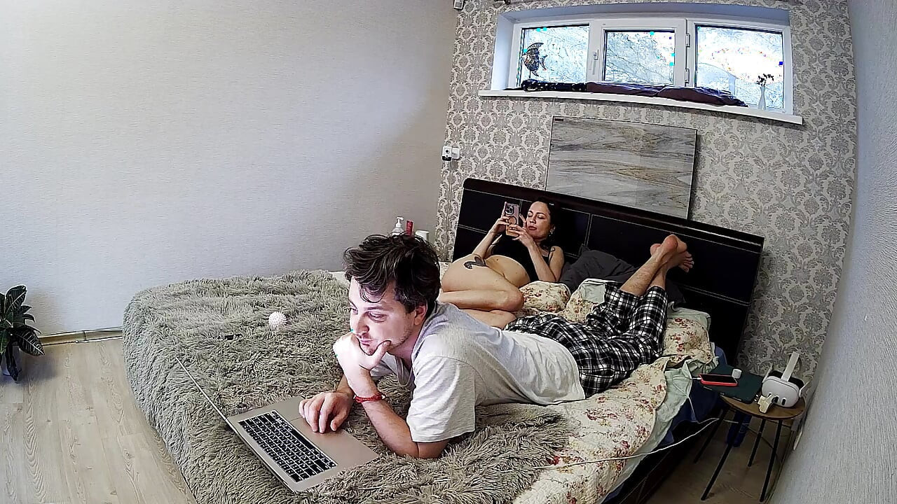 Danildo Craves a Deepthroat BJ from Kamila – Bedroom 5 Real Amateur