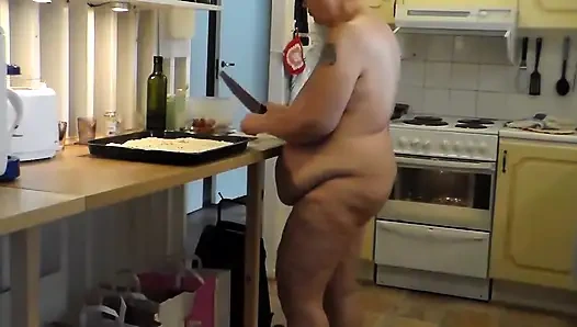 Jen bugil dan bikin kue