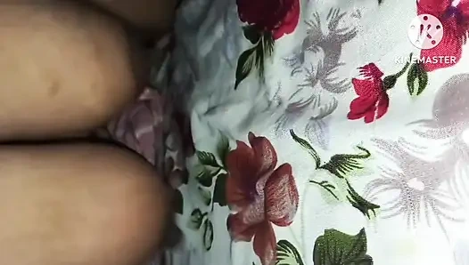 Sezon 200. Büyük memeli yenge erkek arkadaşının yarağına sütünü bırakıyor