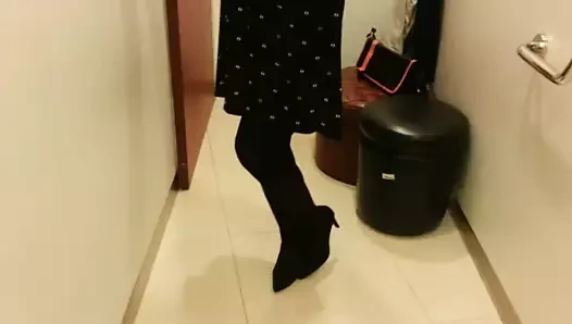 Pump porn video – Black Suede Pumps Teaser