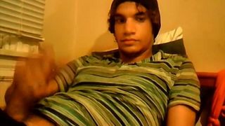 Horny twink casts a sexy jerking show