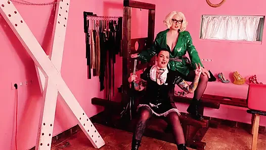 Backstage-video - Sissification domina pOV