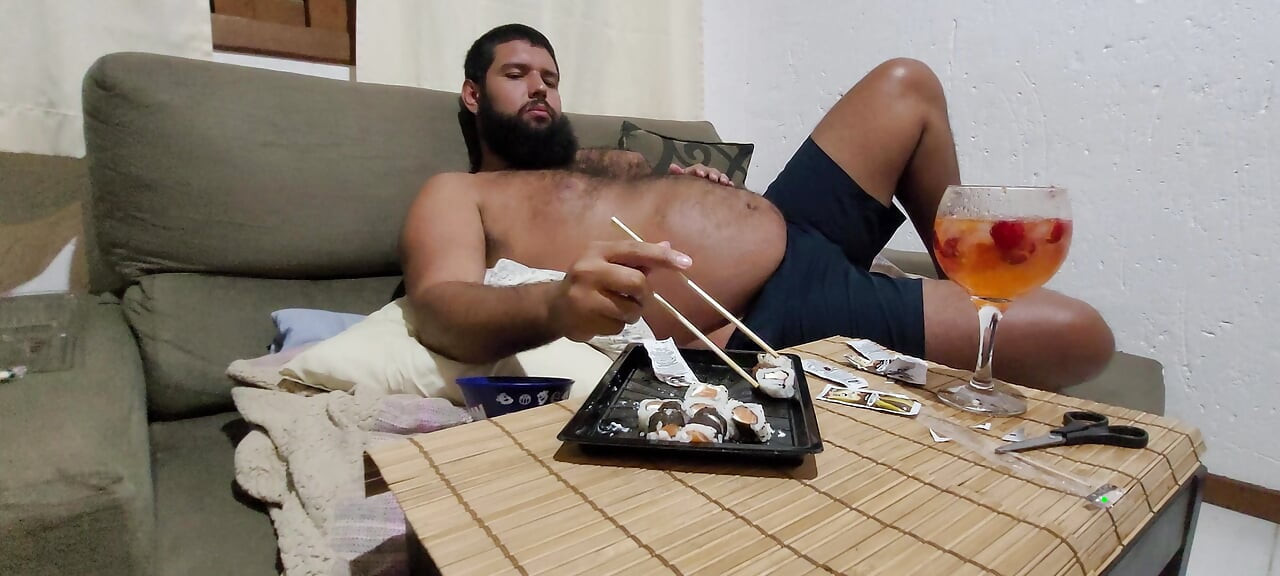 100-Piece Sushi Challenge: Completely Maxed Out & Bloated