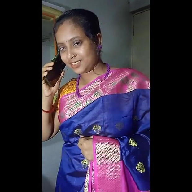 Hot Beautiful Bhabi.
