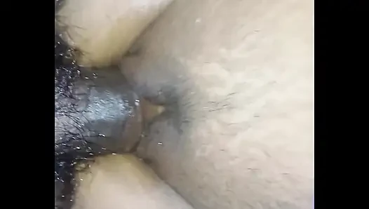 Padosan bhabhi ke chut chatkar pani nikal diya