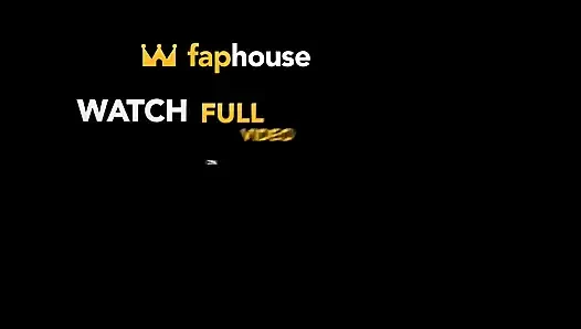 Трах в рот с экстремальной глубокой глоткой - крошке-блондинке трахнули в рот