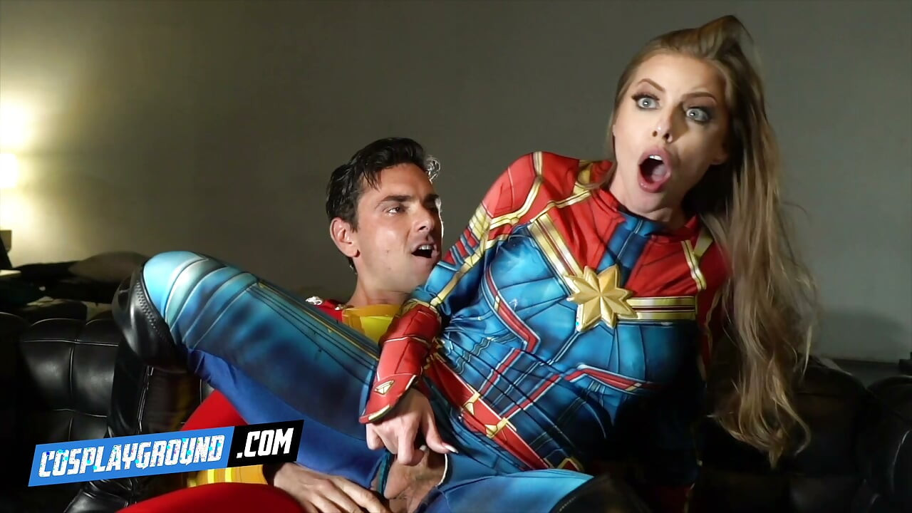 Britney Amber și Ryan Driller aduc două Captain Marvel împreună pentru o futere intensă