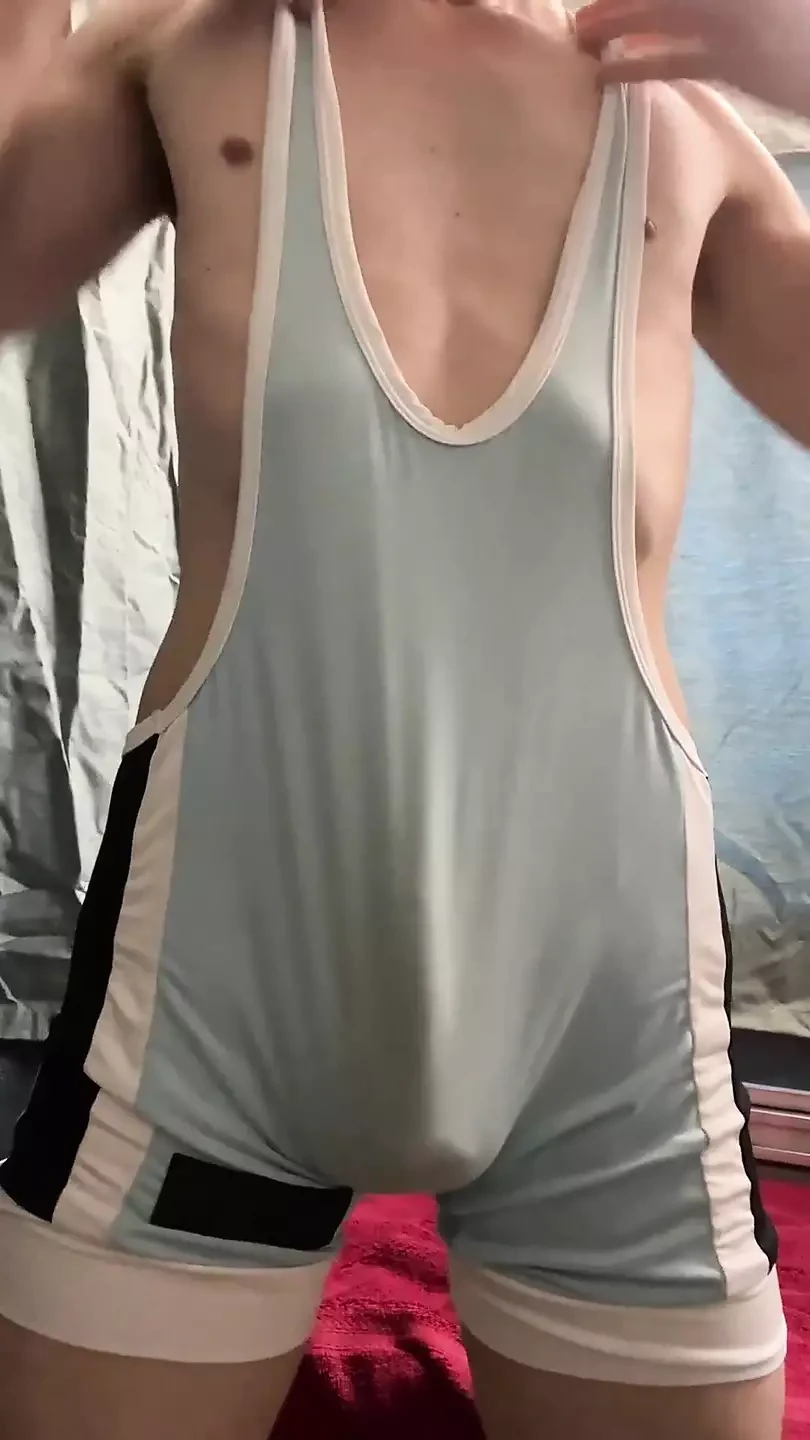 摔跤单人隆起的 frottage 视频