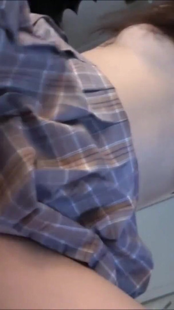 Kitap kurdu küçük üvey kız kardeş seks deniyor - aile terapisi - alex adams | Klip 3